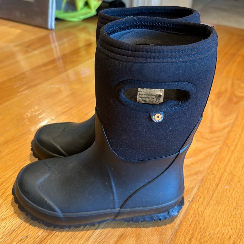 BOGS Unisex insulated Rubber and Neoprene Winter Rain boot